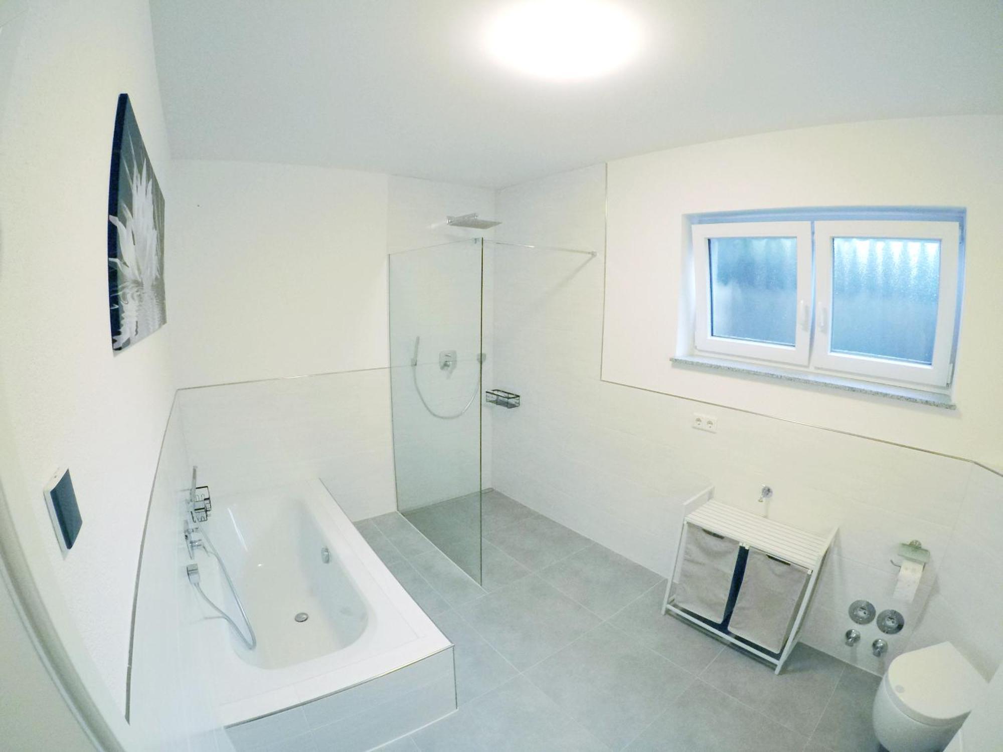 Apartment 3-zimmer 84qm Mit Separatem Eingang